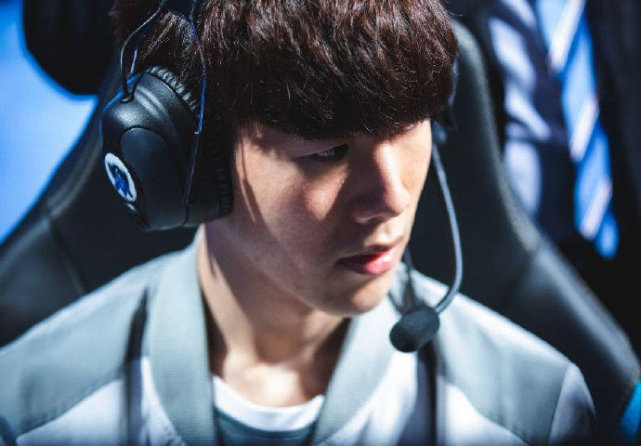 在这两位年 在这两位年