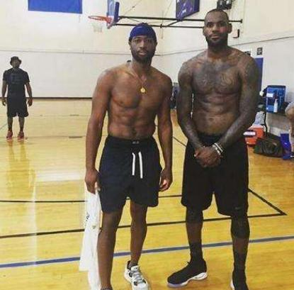 调整自己的 调整自己的