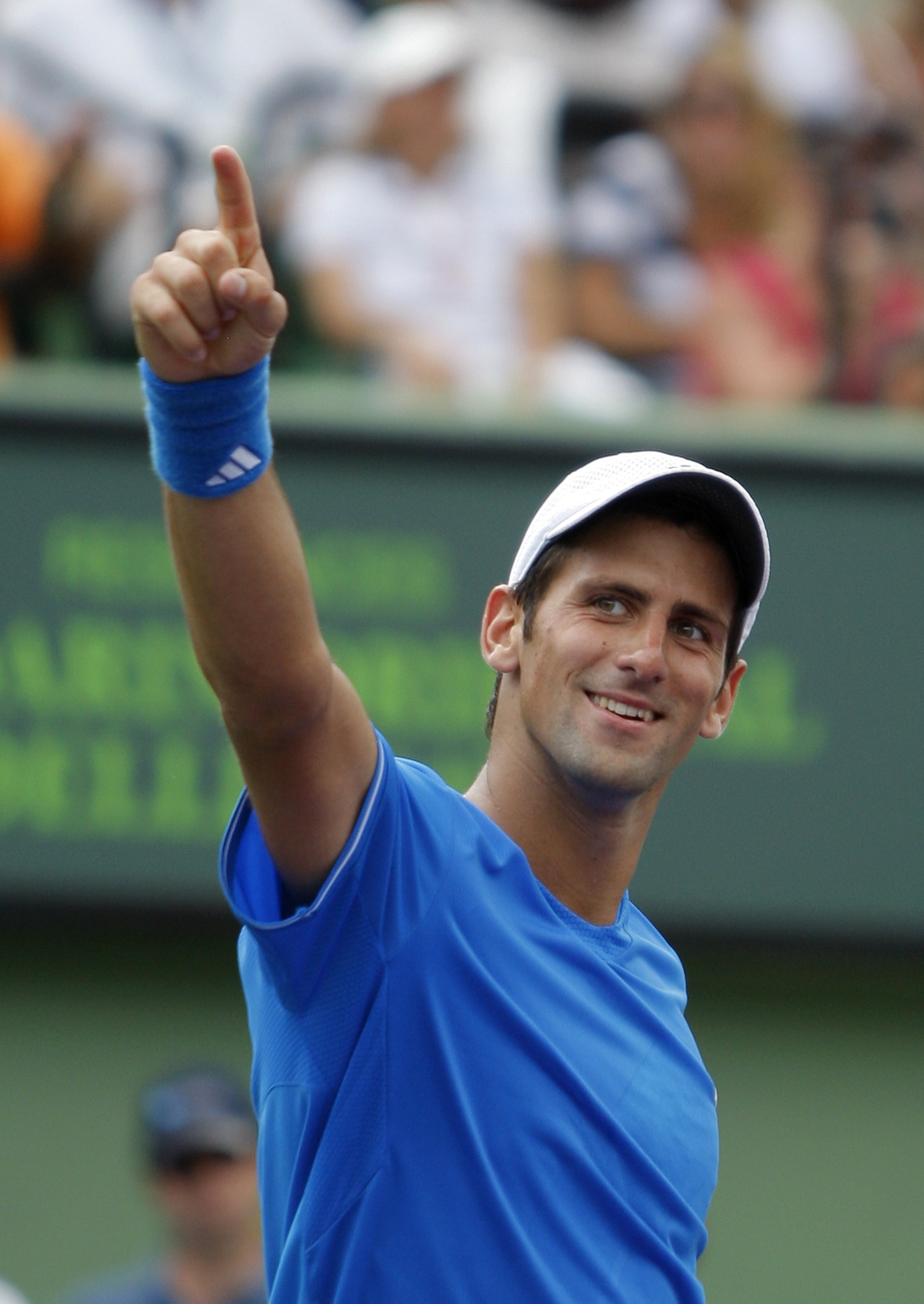 他以持球推 他以持球推